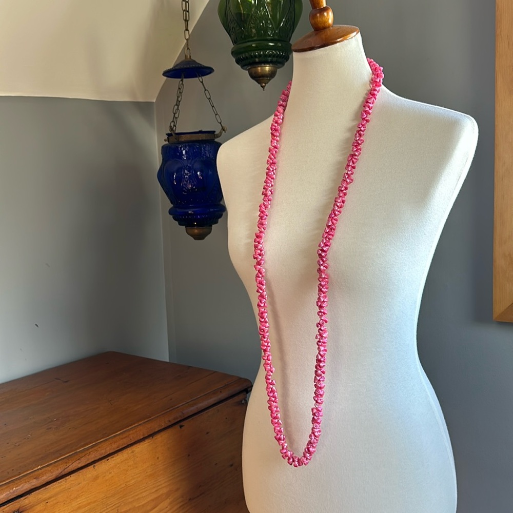 Hot Pink Shinning Shell Necklace - Picture 3 of 7